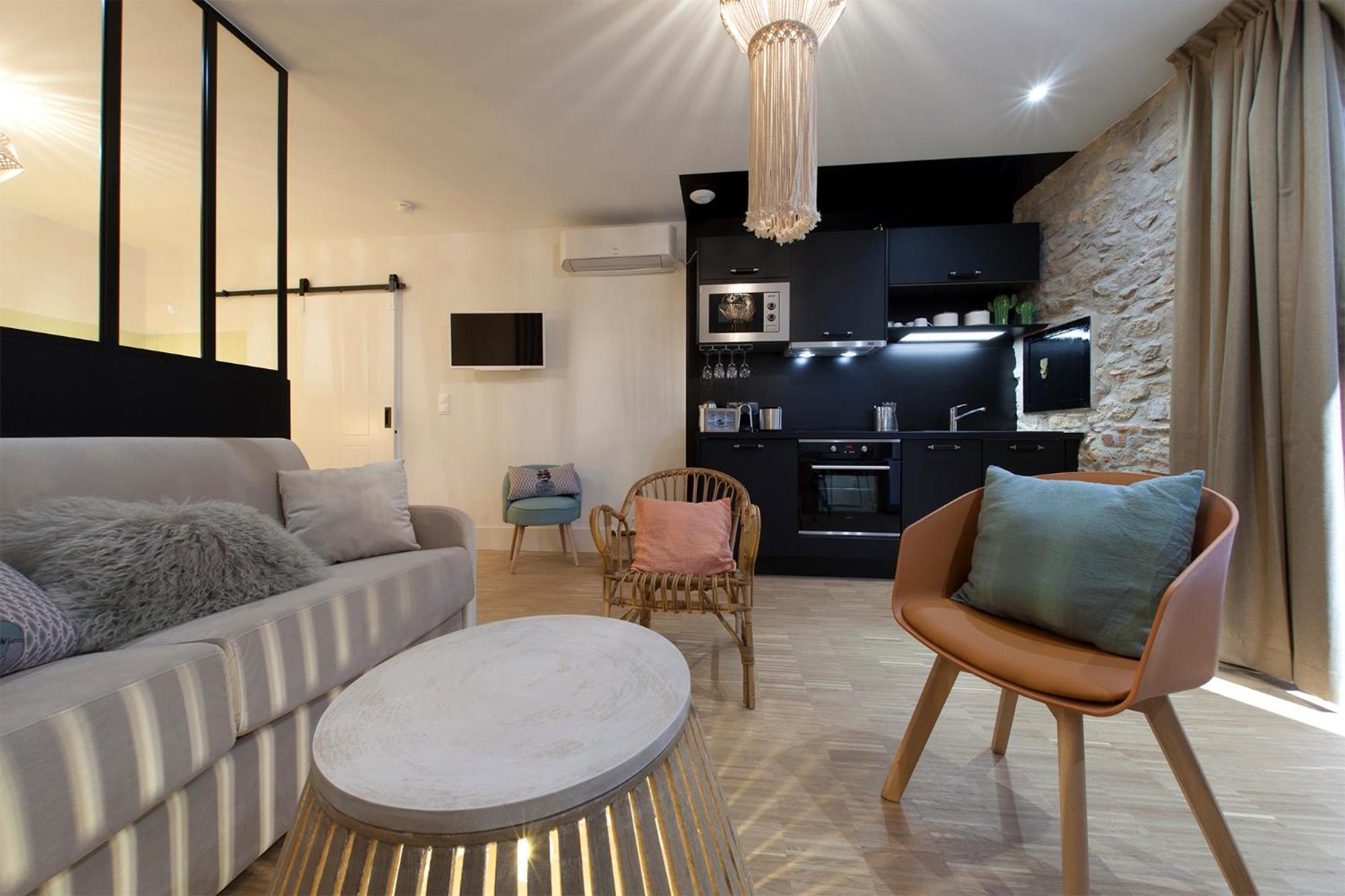 Appart Hotel Eugenie Louhans Phòng bức ảnh